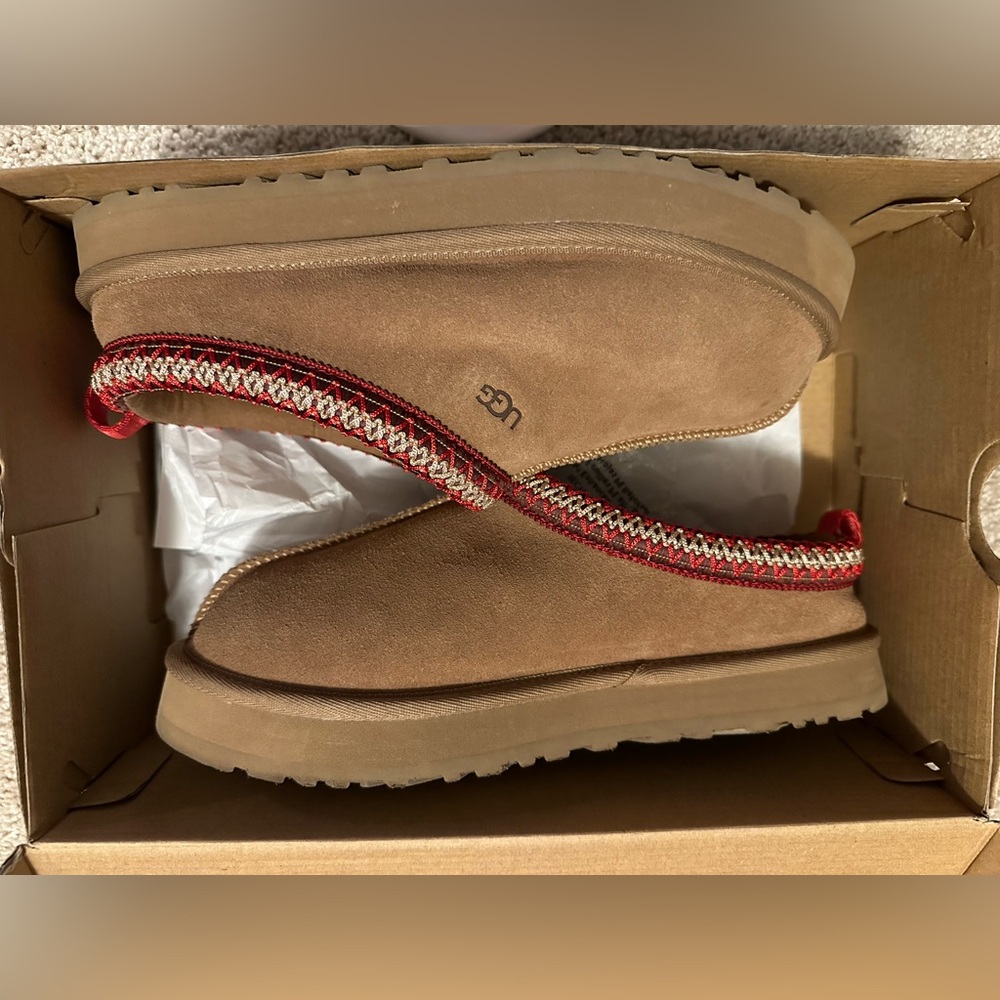 Ugg tazz slipper
